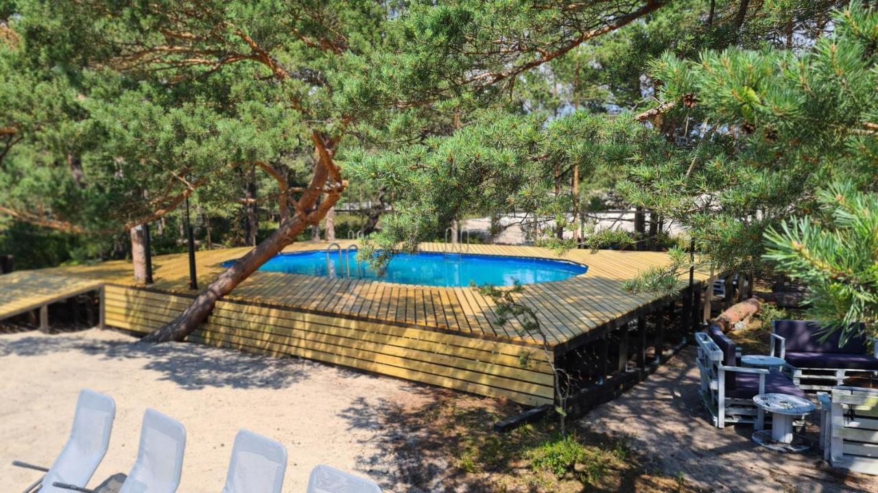 Sub Hel. Budzetowe Pokoje W Domu Z Basenem. Wokol Domu Tylko Natura. Balkon Zbyteczny. 외부 사진
