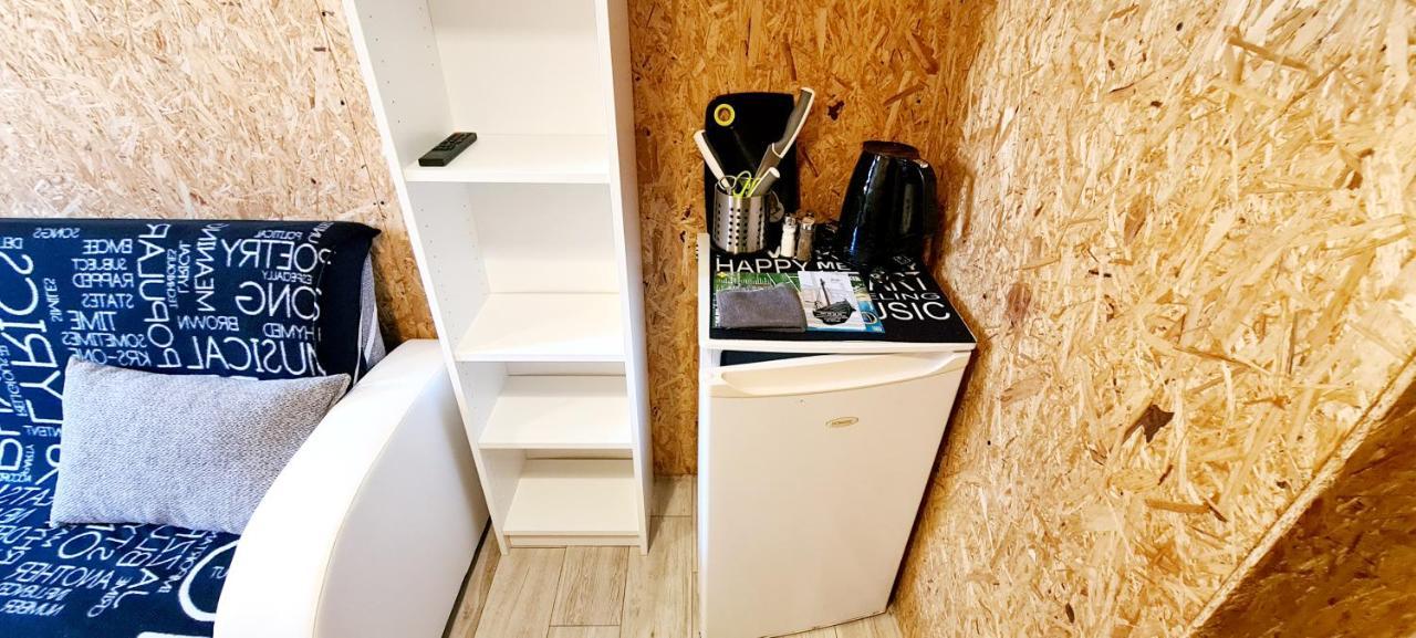 Sub Hel. Budzetowe Pokoje W Domu Z Basenem. Wokol Domu Tylko Natura. Balkon Zbyteczny. 외부 사진
