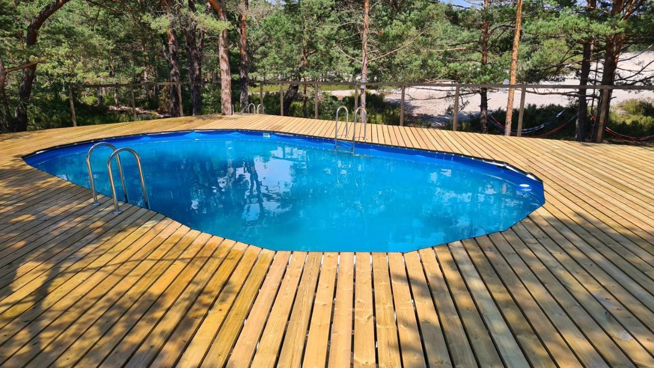 Sub Hel. Budzetowe Pokoje W Domu Z Basenem. Wokol Domu Tylko Natura. Balkon Zbyteczny. 외부 사진