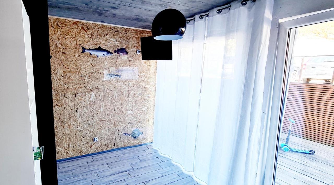 Sub Hel. Budzetowe Pokoje W Domu Z Basenem. Wokol Domu Tylko Natura. Balkon Zbyteczny. 외부 사진